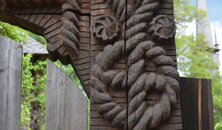 las puertas talladas en Maramures