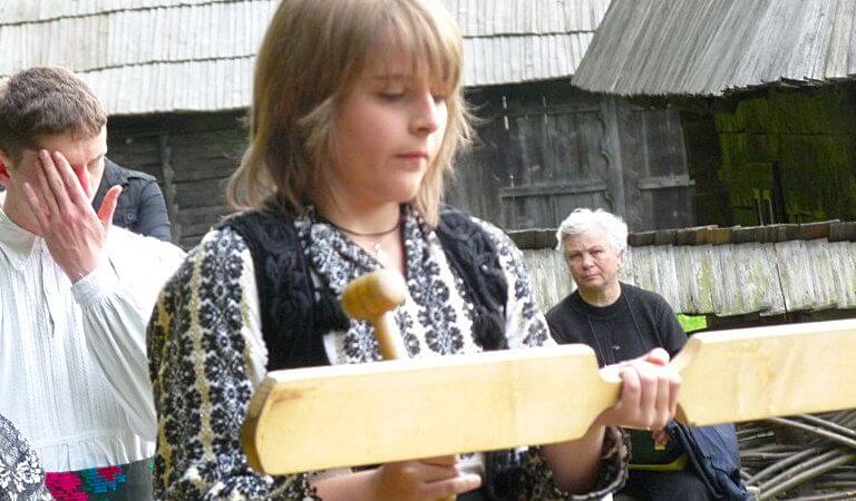 toaca en Rumania una tradicion ortodoxa