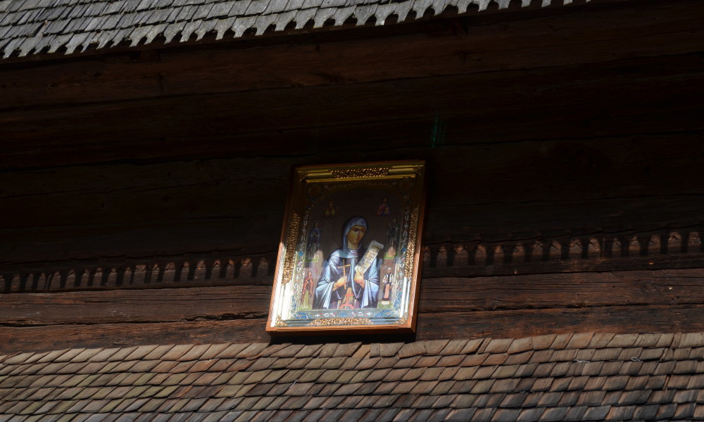 la iglesia de madera desesti maramures