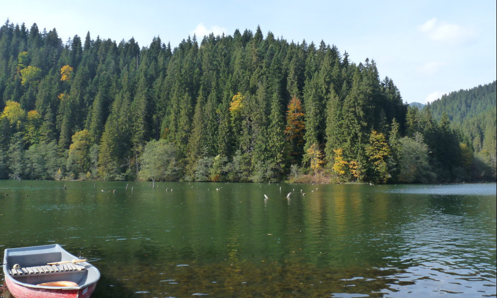 El lago Rojo Rumania